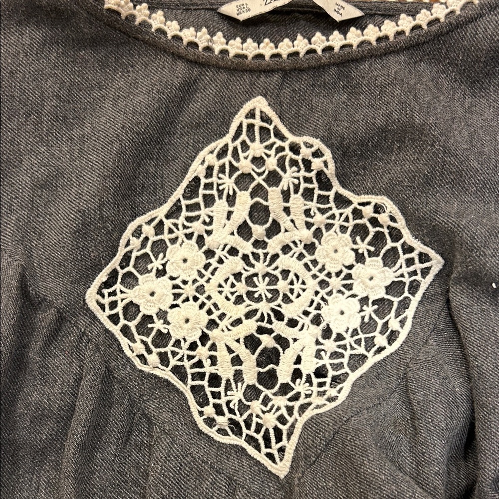 Zara Boho Charcoal Embroidered Peasant Blouse Women’s Large - Picture 5 of 5